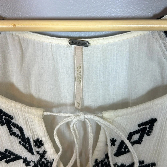 Free People Dreamweaver Embroidered Boho Dress Women’s Size XS - Picture 4 of 10